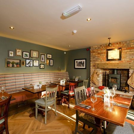 Bed and Breakfast The Saracens Head Stafford Exterior foto