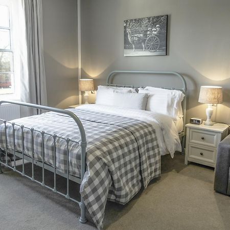 Bed and Breakfast The Saracens Head Stafford Exterior foto